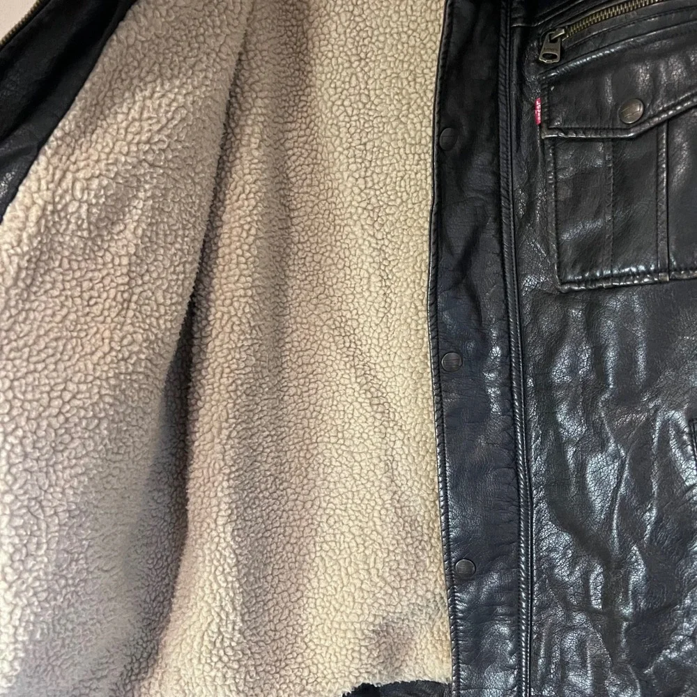 Levi's Bomber Jacket Mens Brown Faux Leather Sherpa Lined Good Condition Utility